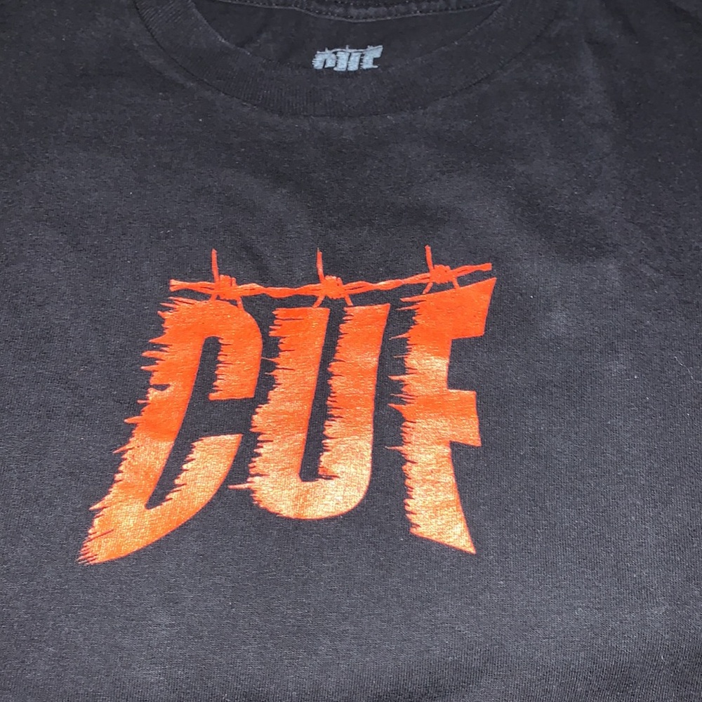 Men’s cuff tee shirt